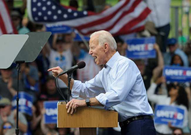 RD.BIDEN_.shutterstock_1405652792