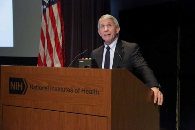 1280px-Anthony_S._Fauci_M.D._NIAID_Director_49673229573-696x464